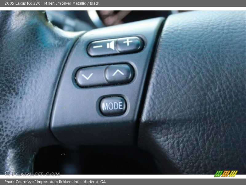Controls of 2005 RX 330