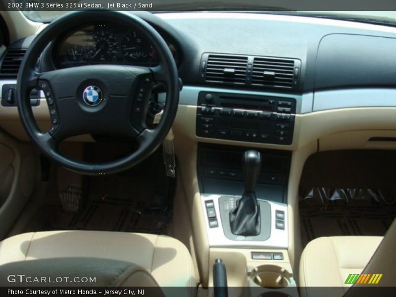 Jet Black / Sand 2002 BMW 3 Series 325xi Sedan