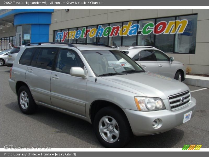 Millennium Silver Metallic / Charcoal 2002 Toyota Highlander V6