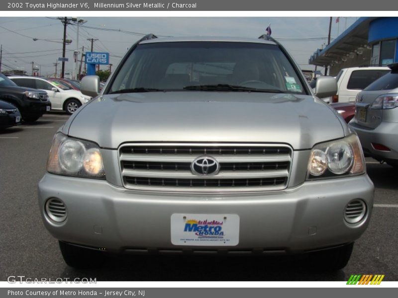 Millennium Silver Metallic / Charcoal 2002 Toyota Highlander V6