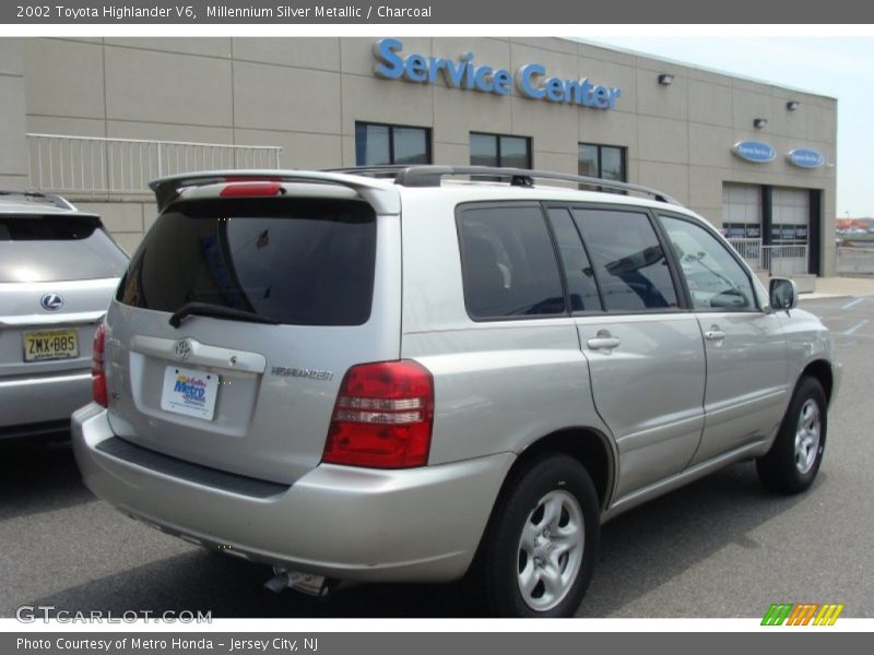 Millennium Silver Metallic / Charcoal 2002 Toyota Highlander V6