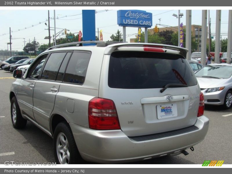 Millennium Silver Metallic / Charcoal 2002 Toyota Highlander V6