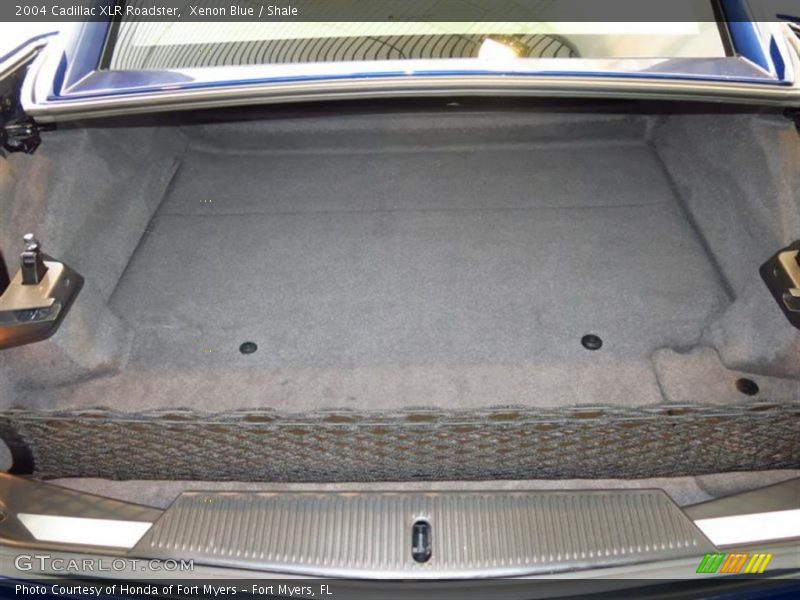  2004 XLR Roadster Trunk