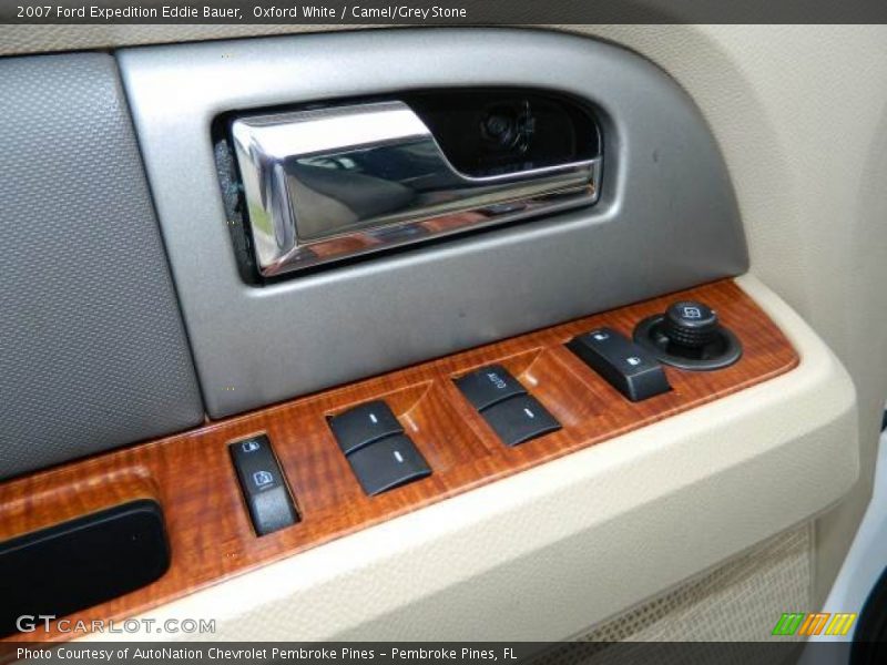 Oxford White / Camel/Grey Stone 2007 Ford Expedition Eddie Bauer