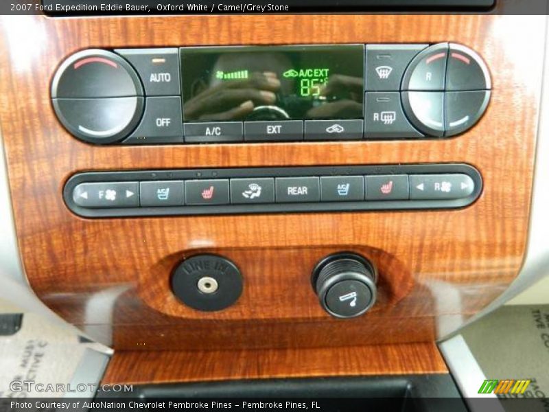 Oxford White / Camel/Grey Stone 2007 Ford Expedition Eddie Bauer