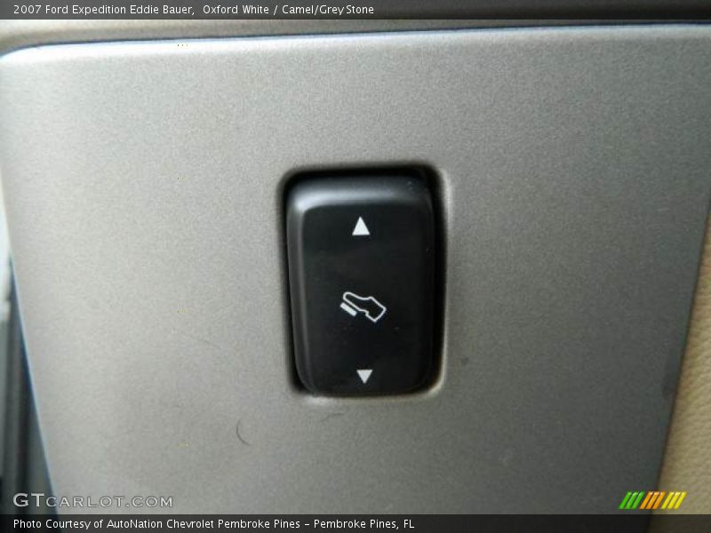 Oxford White / Camel/Grey Stone 2007 Ford Expedition Eddie Bauer