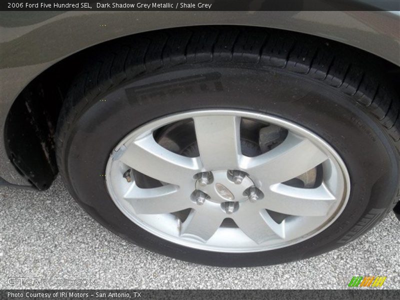  2006 Five Hundred SEL Wheel