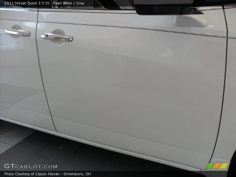 Pearl White / Gray 2011 Nissan Quest 3.5 SV