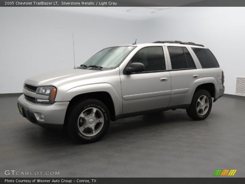 Front 3/4 View of 2005 TrailBlazer LT