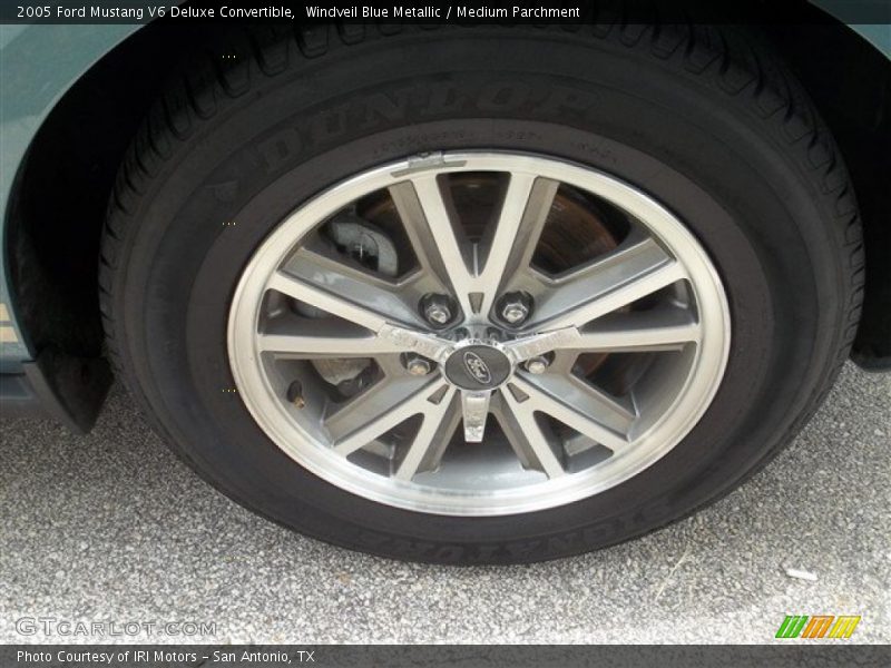  2005 Mustang V6 Deluxe Convertible Wheel