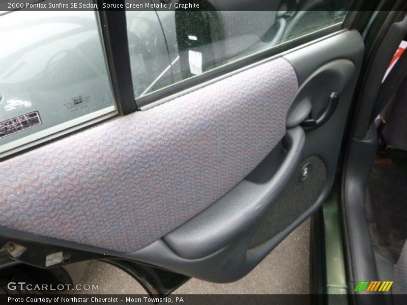 Door Panel of 2000 Sunfire SE Sedan