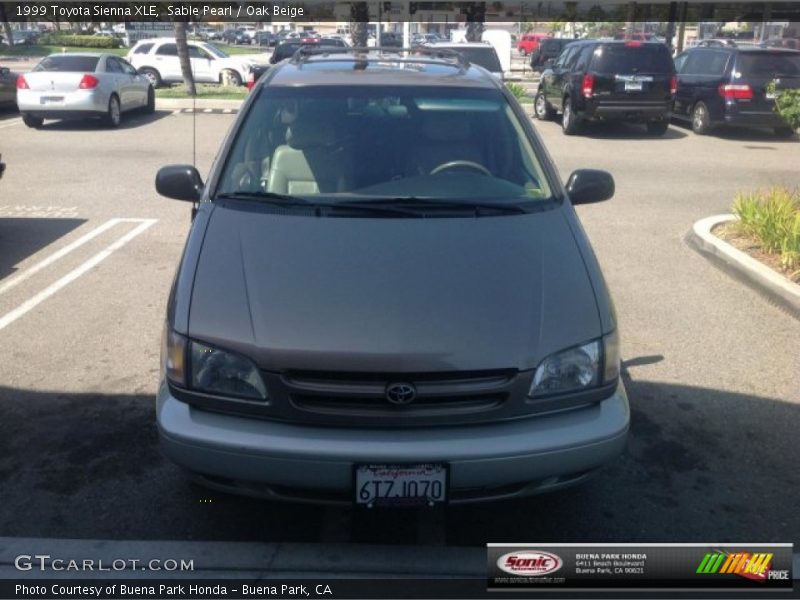 Sable Pearl / Oak Beige 1999 Toyota Sienna XLE