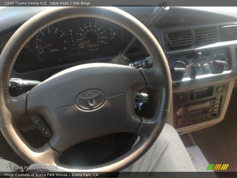 Sable Pearl / Oak Beige 1999 Toyota Sienna XLE