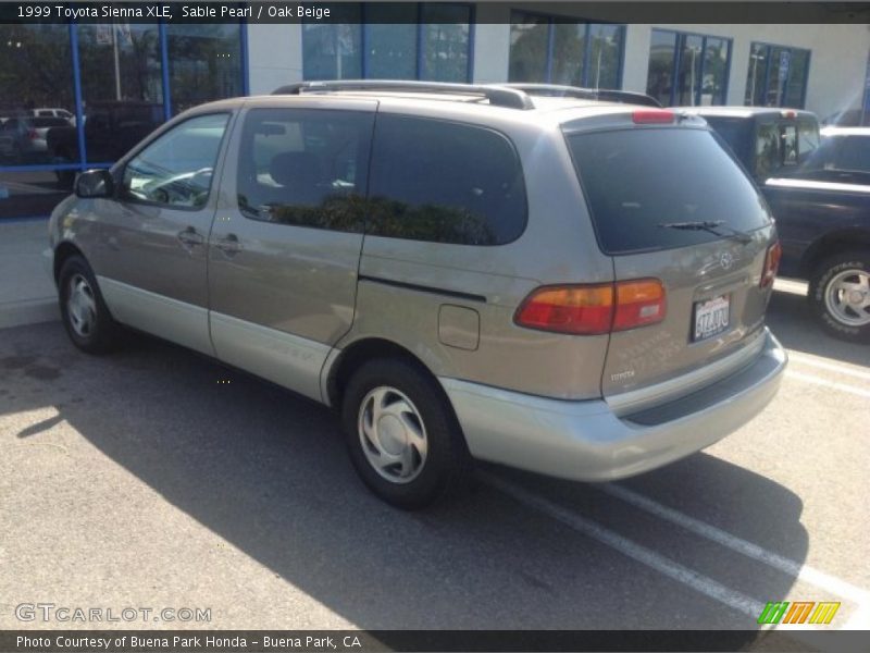 Sable Pearl / Oak Beige 1999 Toyota Sienna XLE