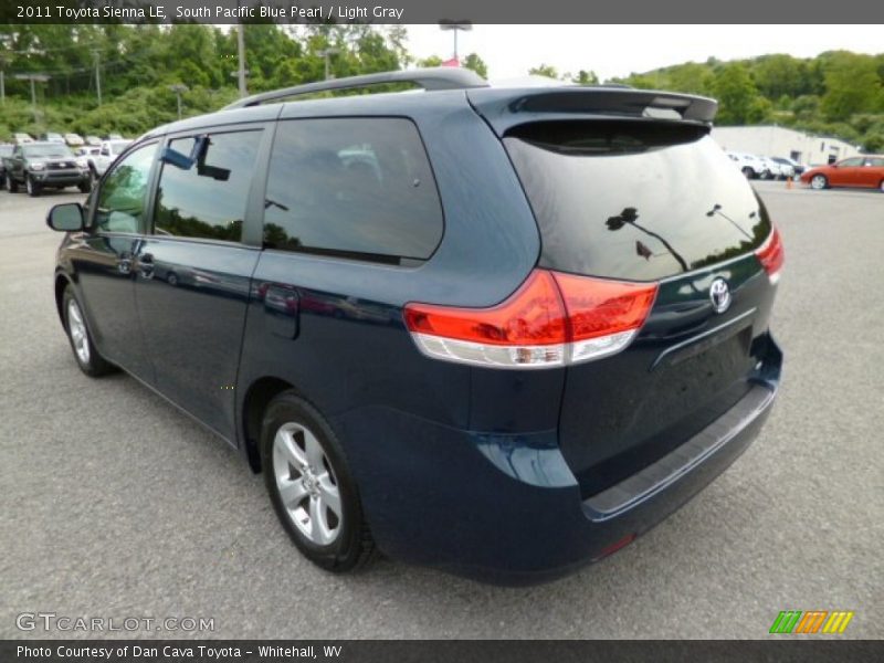South Pacific Blue Pearl / Light Gray 2011 Toyota Sienna LE