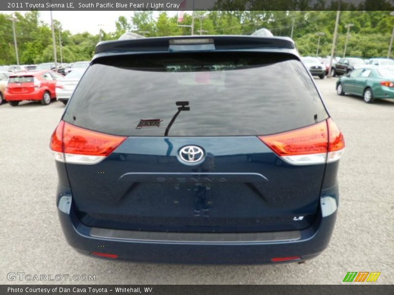 South Pacific Blue Pearl / Light Gray 2011 Toyota Sienna LE