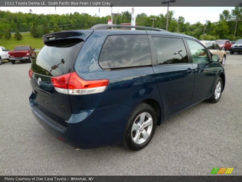 South Pacific Blue Pearl / Light Gray 2011 Toyota Sienna LE