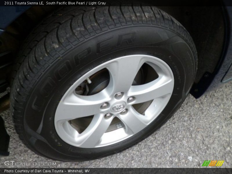 South Pacific Blue Pearl / Light Gray 2011 Toyota Sienna LE