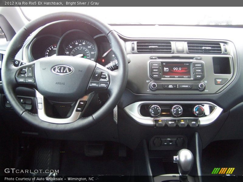 Dashboard of 2012 Rio Rio5 EX Hatchback