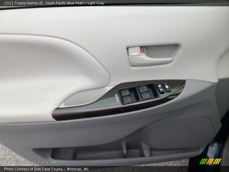 South Pacific Blue Pearl / Light Gray 2011 Toyota Sienna LE