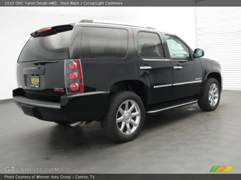Onyx Black / Cocoa/Light Cashmere 2013 GMC Yukon Denali AWD