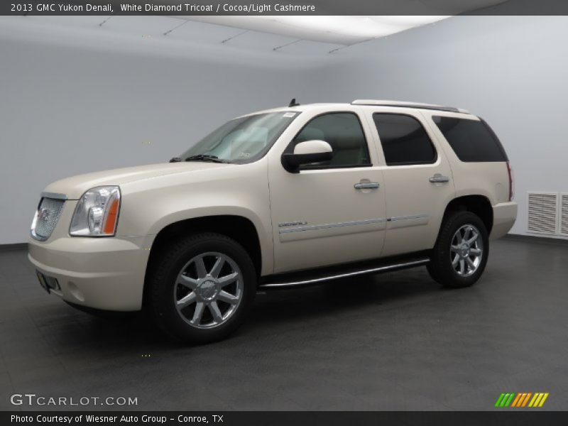 White Diamond Tricoat / Cocoa/Light Cashmere 2013 GMC Yukon Denali