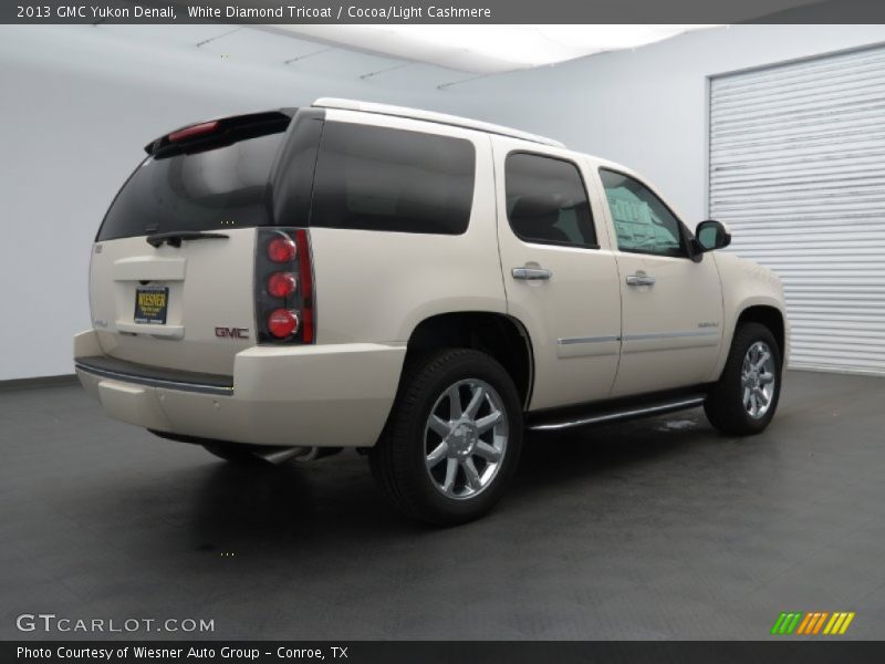 White Diamond Tricoat / Cocoa/Light Cashmere 2013 GMC Yukon Denali