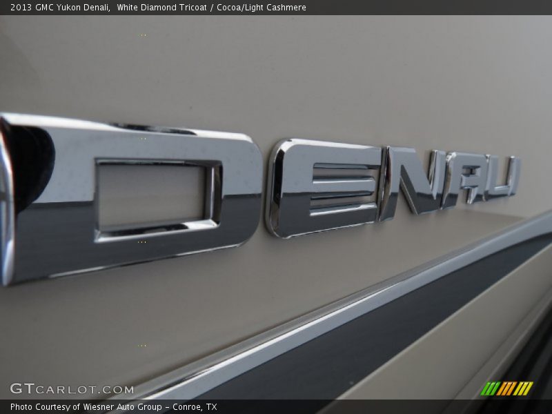 White Diamond Tricoat / Cocoa/Light Cashmere 2013 GMC Yukon Denali