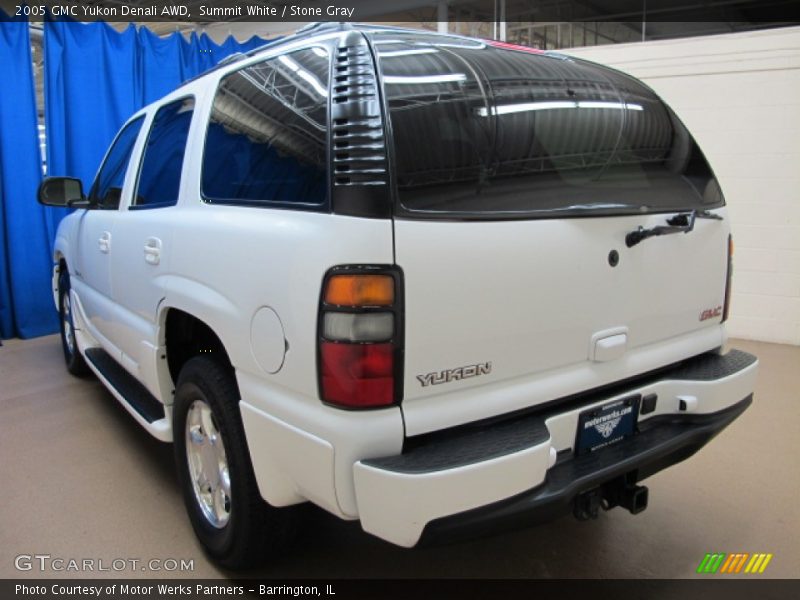 Summit White / Stone Gray 2005 GMC Yukon Denali AWD