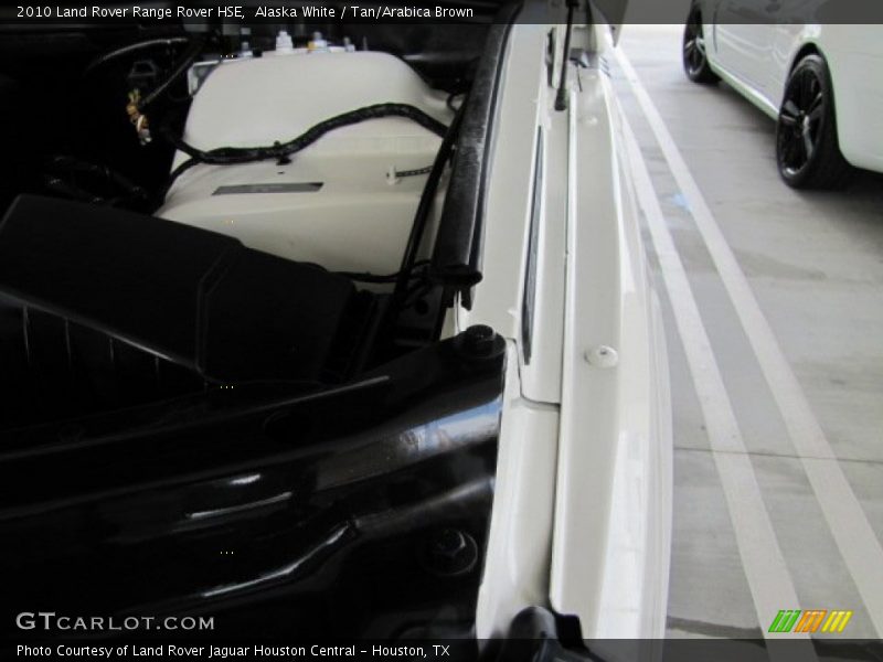 Alaska White / Tan/Arabica Brown 2010 Land Rover Range Rover HSE