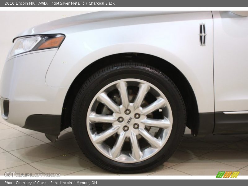 Ingot Silver Metallic / Charcoal Black 2010 Lincoln MKT AWD