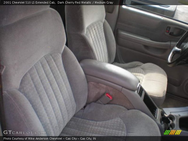 Dark Cherry Red Metallic / Medium Gray 2001 Chevrolet S10 LS Extended Cab