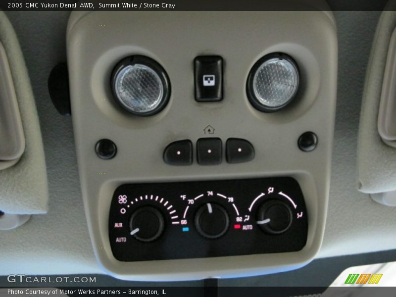 Summit White / Stone Gray 2005 GMC Yukon Denali AWD