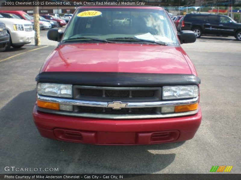 Dark Cherry Red Metallic / Medium Gray 2001 Chevrolet S10 LS Extended Cab