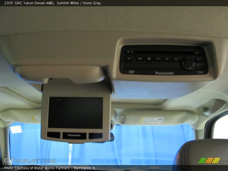 Summit White / Stone Gray 2005 GMC Yukon Denali AWD
