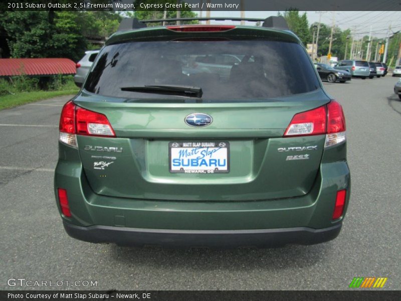 Cypress Green Pearl / Warm Ivory 2011 Subaru Outback 2.5i Premium Wagon