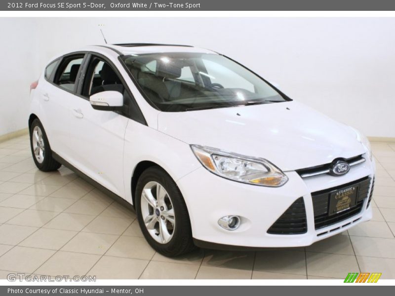 Oxford White / Two-Tone Sport 2012 Ford Focus SE Sport 5-Door