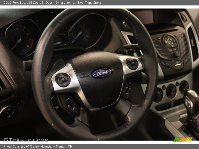 Oxford White / Two-Tone Sport 2012 Ford Focus SE Sport 5-Door