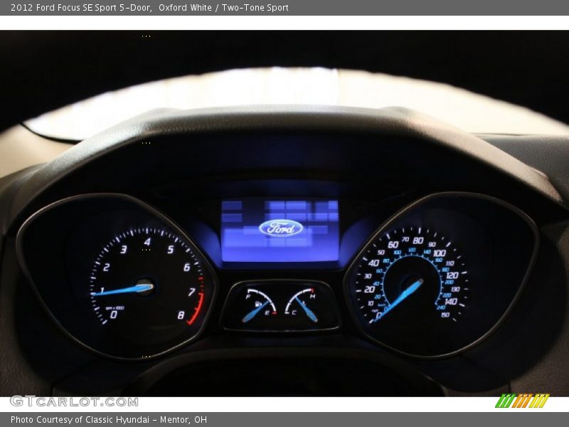 Oxford White / Two-Tone Sport 2012 Ford Focus SE Sport 5-Door