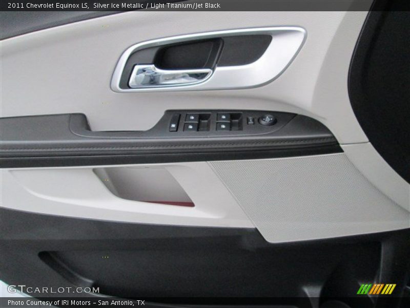 Silver Ice Metallic / Light Titanium/Jet Black 2011 Chevrolet Equinox LS