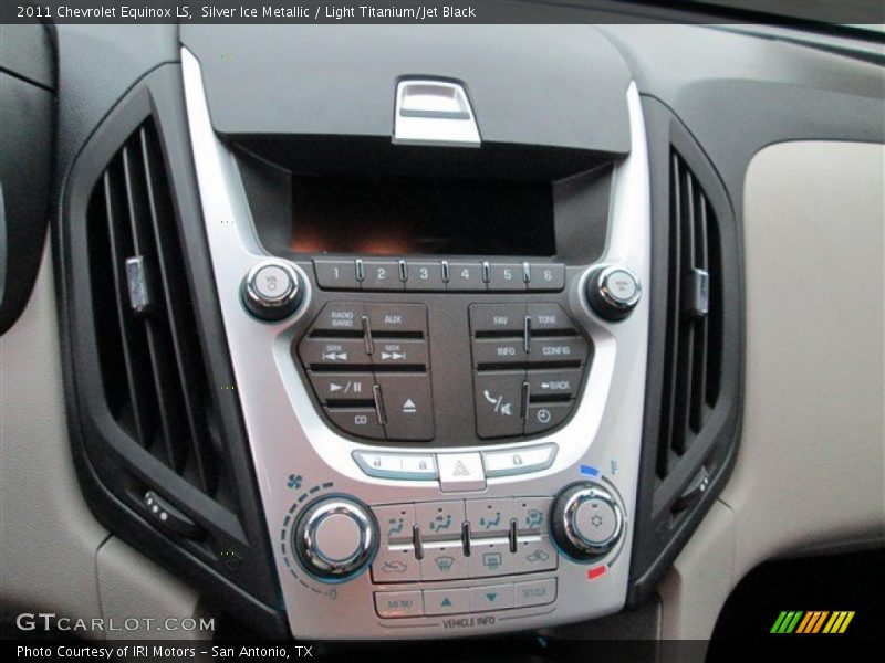 Silver Ice Metallic / Light Titanium/Jet Black 2011 Chevrolet Equinox LS