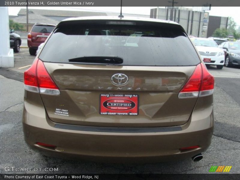 Golden Umber Mica / Ivory 2010 Toyota Venza I4