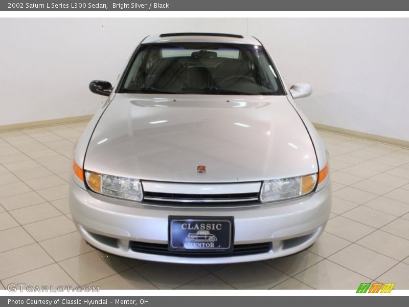Bright Silver / Black 2002 Saturn L Series L300 Sedan