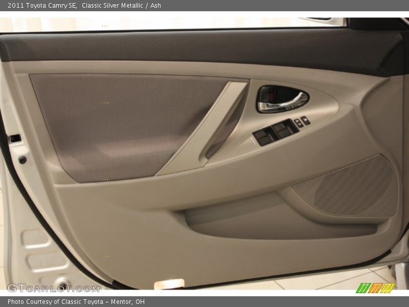 Classic Silver Metallic / Ash 2011 Toyota Camry SE
