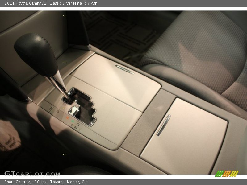 Classic Silver Metallic / Ash 2011 Toyota Camry SE