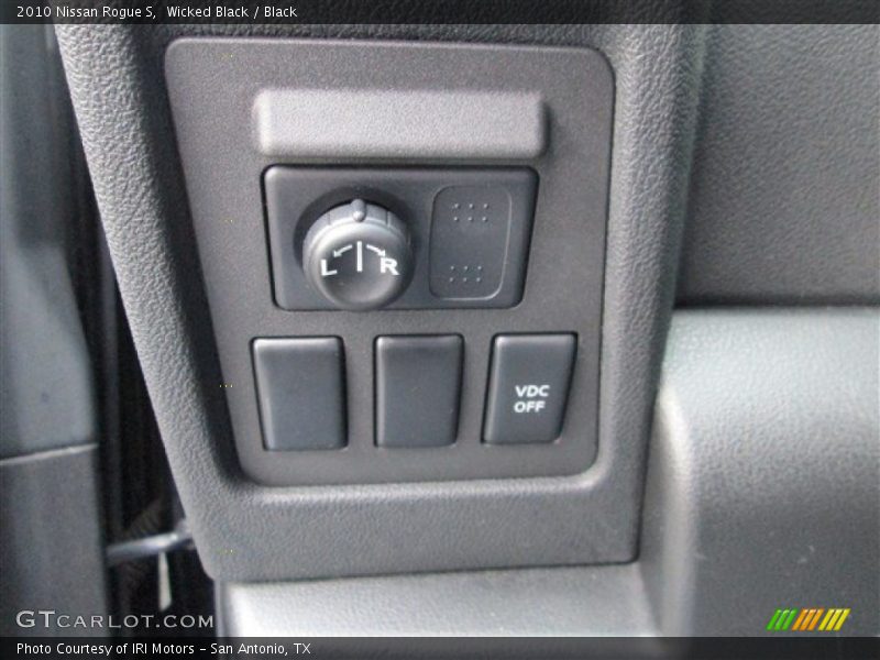 Wicked Black / Black 2010 Nissan Rogue S