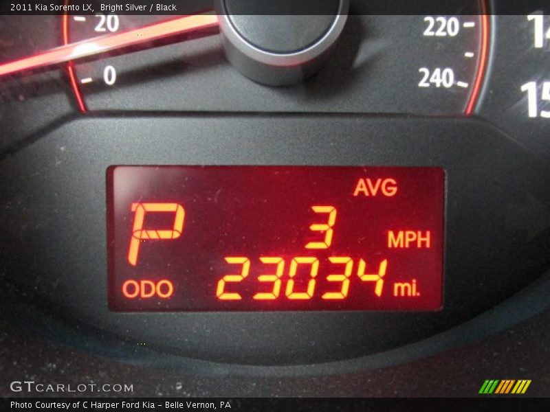 Bright Silver / Black 2011 Kia Sorento LX