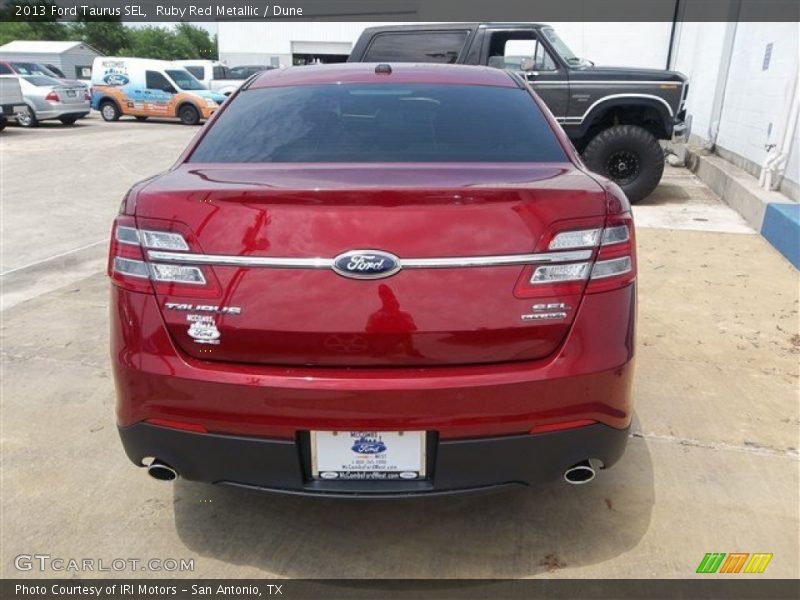 Ruby Red Metallic / Dune 2013 Ford Taurus SEL