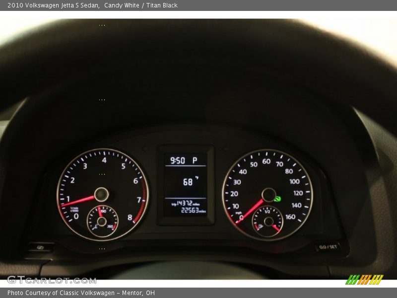 Candy White / Titan Black 2010 Volkswagen Jetta S Sedan