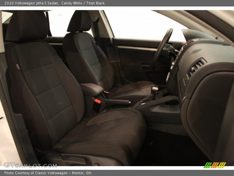 Candy White / Titan Black 2010 Volkswagen Jetta S Sedan